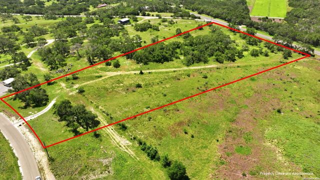 718 Windmill Ridge, Blanco, TX 78606