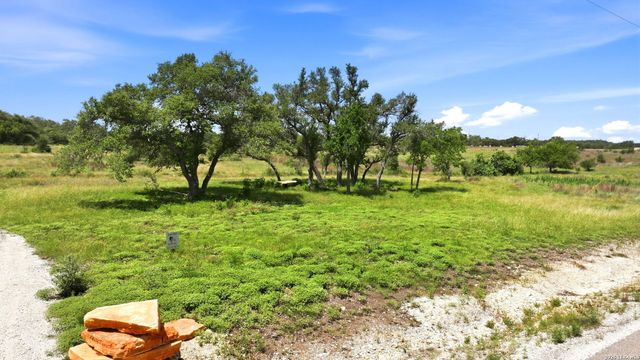 718 Windmill Ridge, Blanco, TX 78606