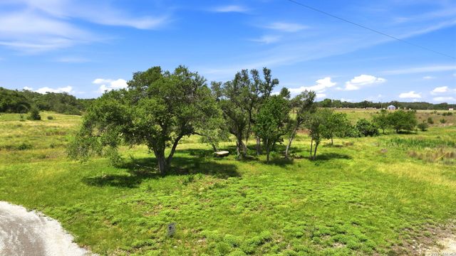718 Windmill Ridge, Blanco, TX 78606