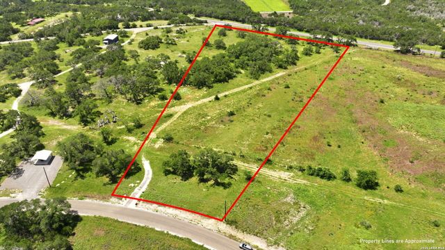 718 Windmill Ridge, Blanco, TX 78606