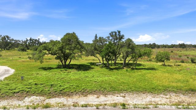 718 Windmill Ridge, Blanco, TX 78606