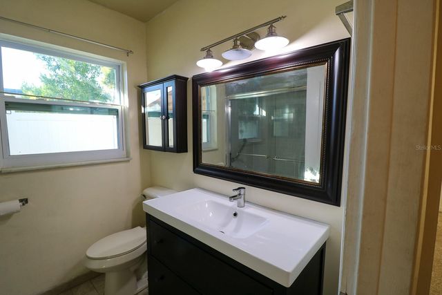 2106 E 109TH AVENUE, Tampa, FL 33612