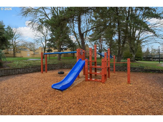 1608 Nw ROLLING HILL Dr, Beaverton, OR 97006