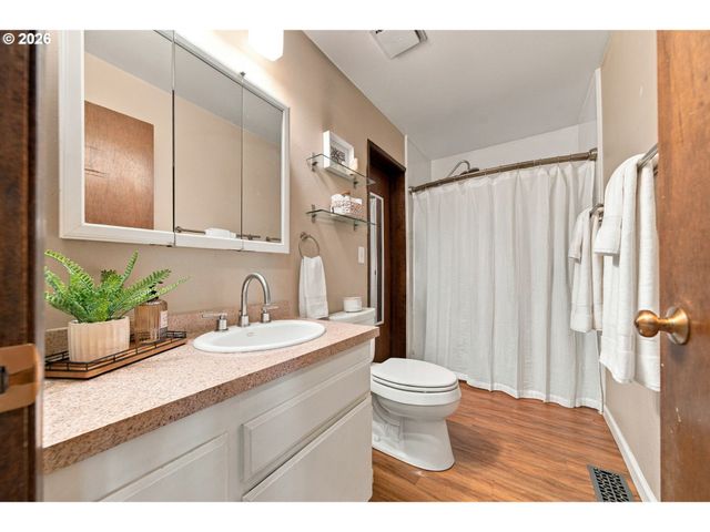 1608 Nw ROLLING HILL Dr, Beaverton, OR 97006