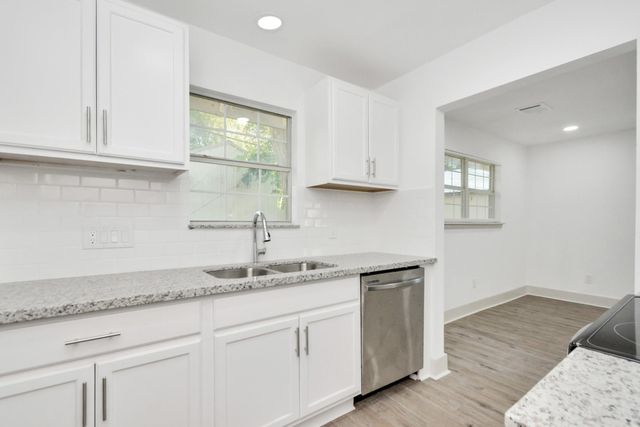 1501 Maiden Lane, Richmond, TX 77469