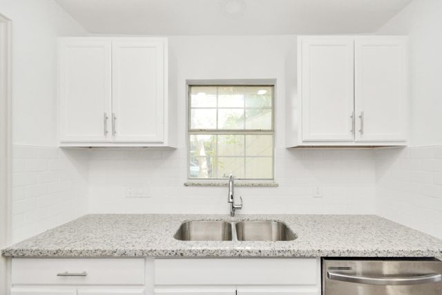 1501 Maiden Lane, Richmond, TX 77469