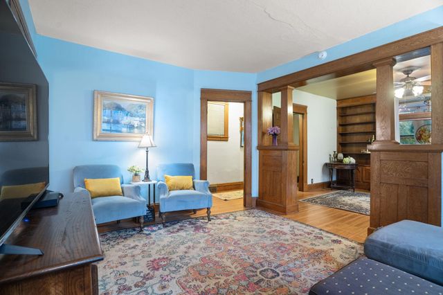 1146 Central Avenue W, Saint Paul, MN 55104