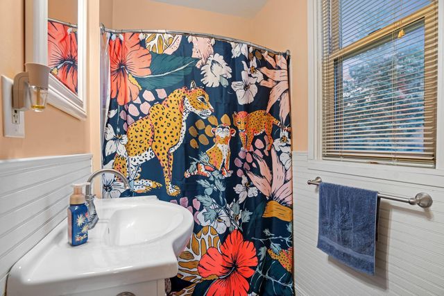 1146 Central Avenue W, Saint Paul, MN 55104