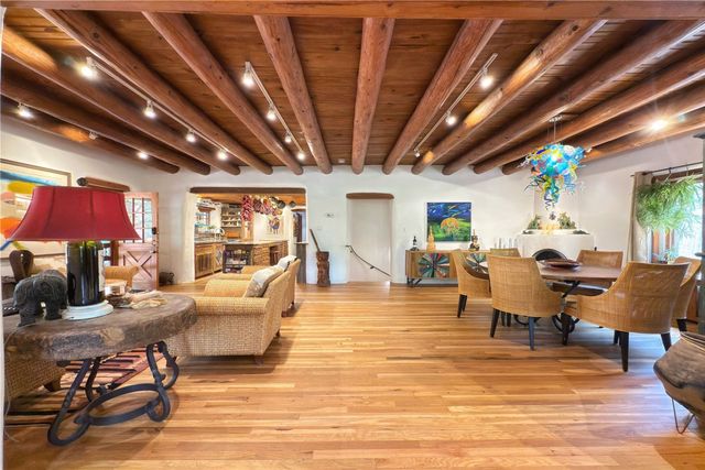 1352 Bishops Lodge Road, Santa Fe, NM 87506