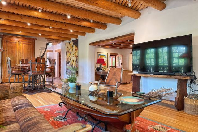 1352 Bishops Lodge Road, Santa Fe, NM 87506