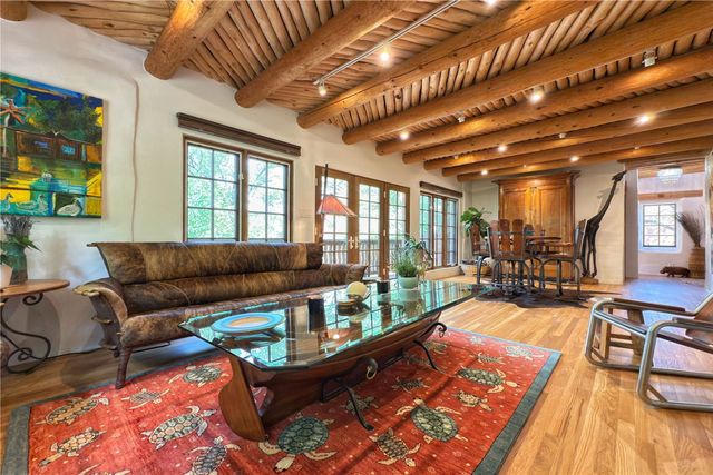 1352 Bishops Lodge Road, Santa Fe, NM 87506