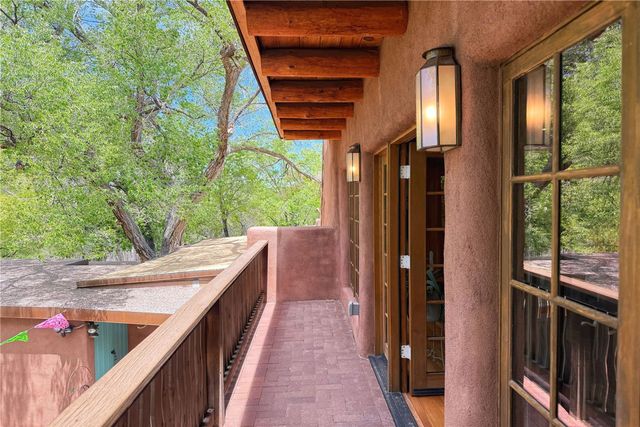 1352 Bishops Lodge Road, Santa Fe, NM 87506