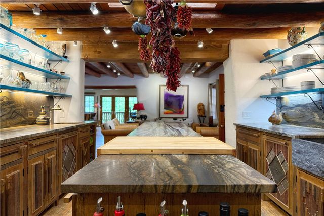 1352 Bishops Lodge Road, Santa Fe, NM 87506