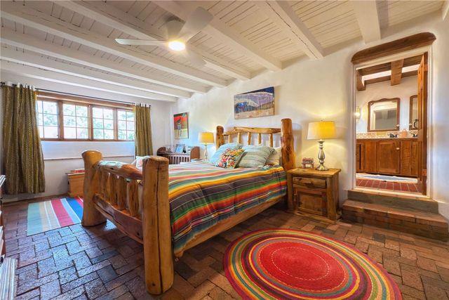 1352 Bishops Lodge Road, Santa Fe, NM 87506