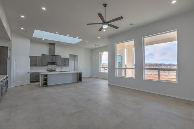 9 Express Drive, Edgewood, NM 87015