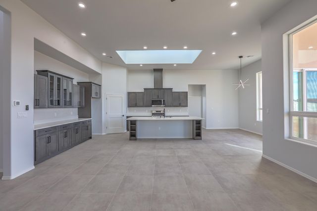 9 Express Drive, Edgewood, NM 87015