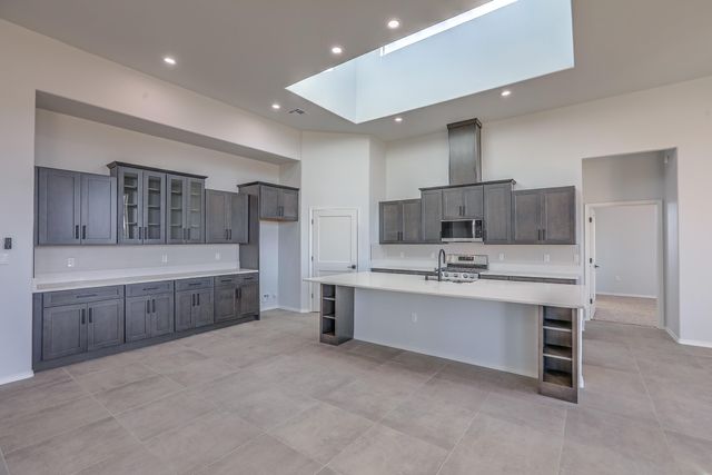 9 Express Drive, Edgewood, NM 87015