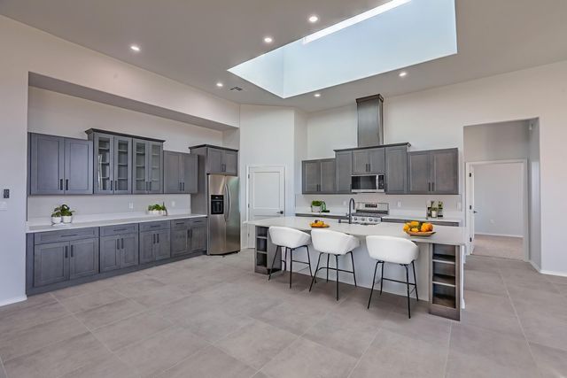 9 Express Drive, Edgewood, NM 87015