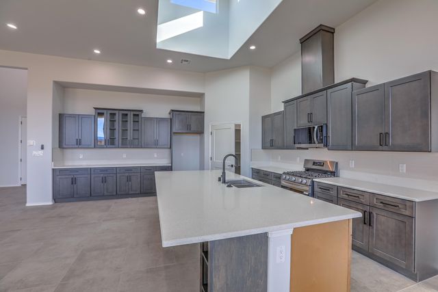 9 Express Drive, Edgewood, NM 87015