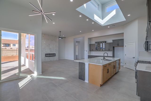 9 Express Drive, Edgewood, NM 87015