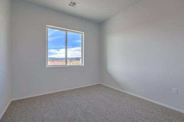 9 Express Drive, Edgewood, NM 87015