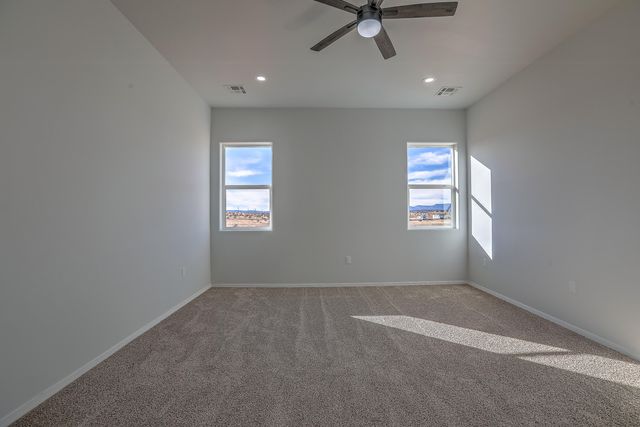 9 Express Drive, Edgewood, NM 87015