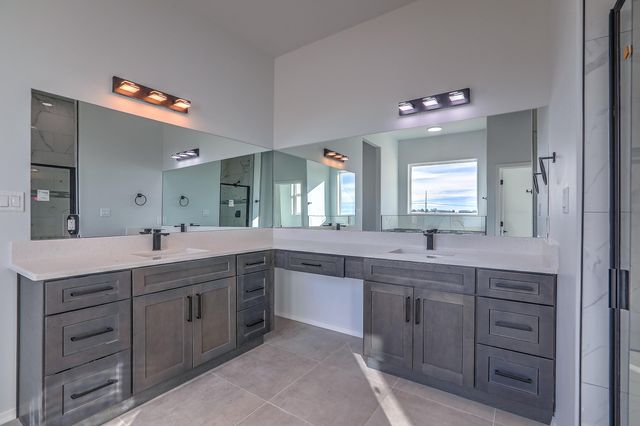 9 Express Drive, Edgewood, NM 87015