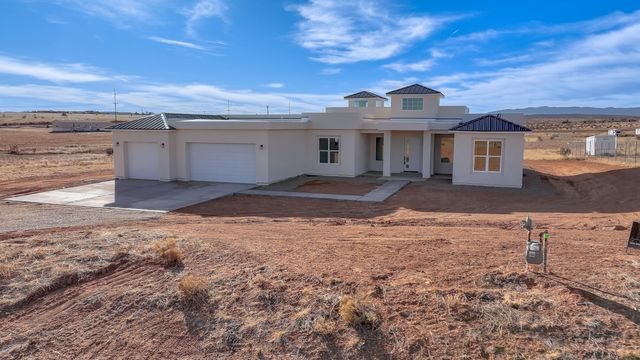 9 Express Drive, Edgewood, NM 87015