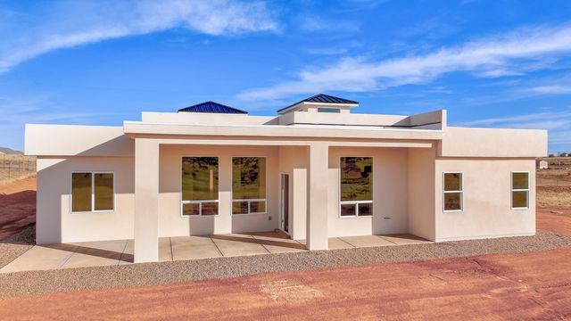 9 Express Drive, Edgewood, NM 87015