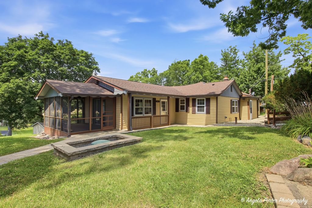 38624 N Miller Road, Lake Villa, IL 60046