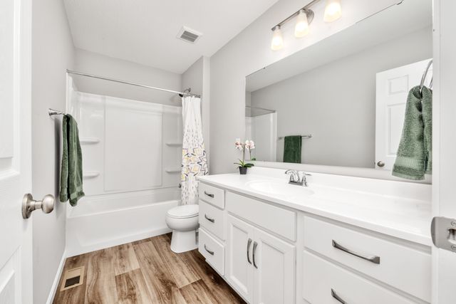 2151 Penny Lane, Hebron, KY 41048