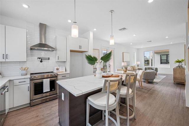 315 15TH STREET N, St Petersburg, FL 33705