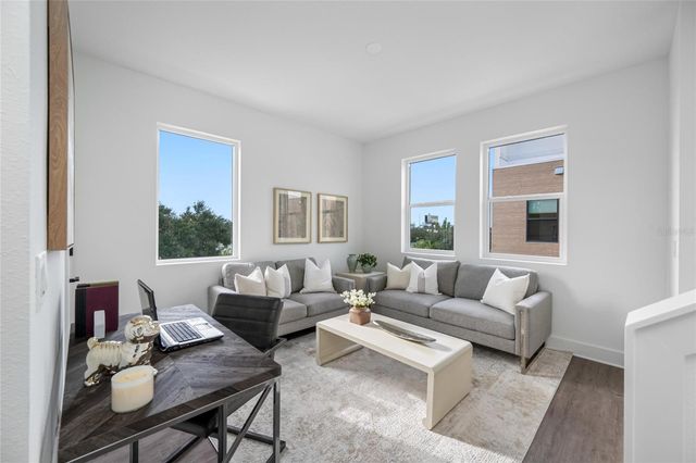 315 15TH STREET N, St Petersburg, FL 33705