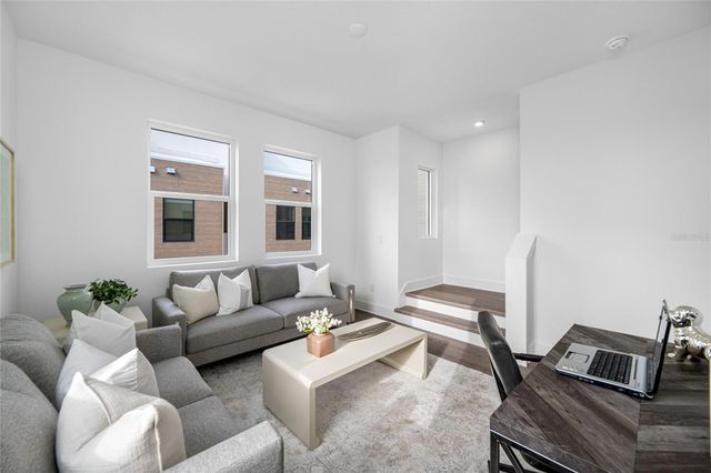 315 15TH STREET N, St Petersburg, FL 33705