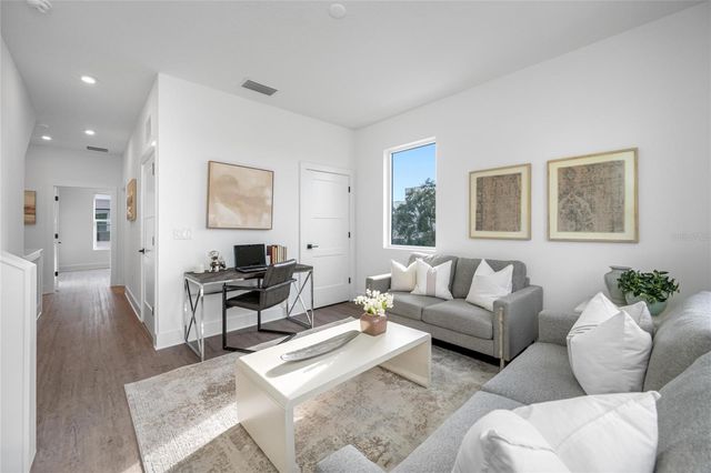 315 15TH STREET N, St Petersburg, FL 33705