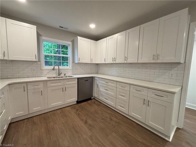 1700 Ball Street, Greensboro, NC 27405