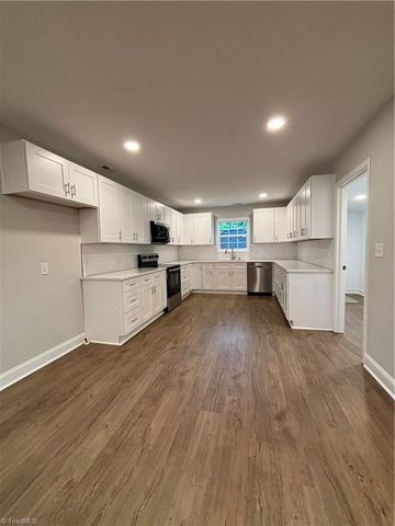 1700 Ball Street, Greensboro, NC 27405