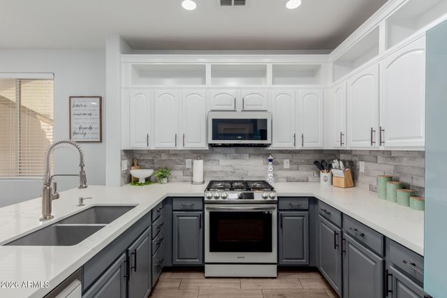 17336 W WOODLANDS Avenue, Goodyear, AZ 85338