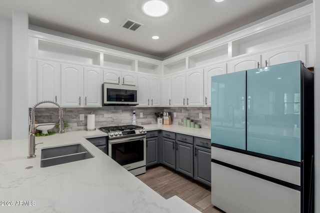 17336 W WOODLANDS Avenue, Goodyear, AZ 85338