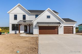 6642 Ravine Point Drive NE, Rockford, MI 49341