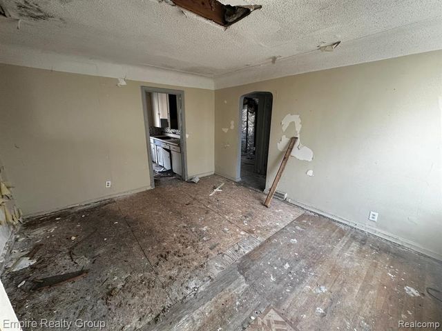 13723 Castleton Street, Detroit, MI 48227