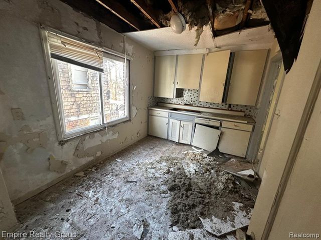 13723 Castleton Street, Detroit, MI 48227