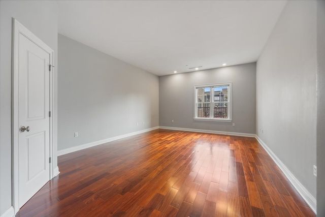 653-659 E 2nd St 205, Boston, MA 02127