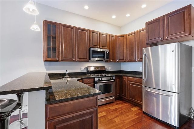 653-659 E 2nd St 205, Boston, MA 02127