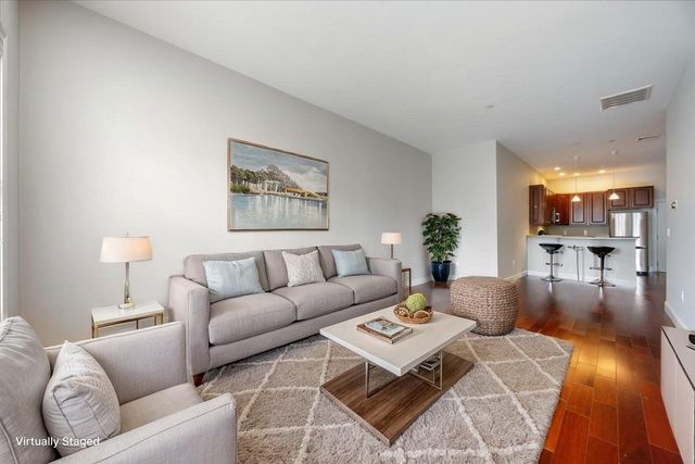 653-659 E 2nd St 205, Boston, MA 02127