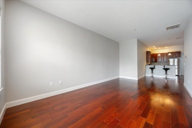 653-659 E 2nd St 205, Boston, MA 02127