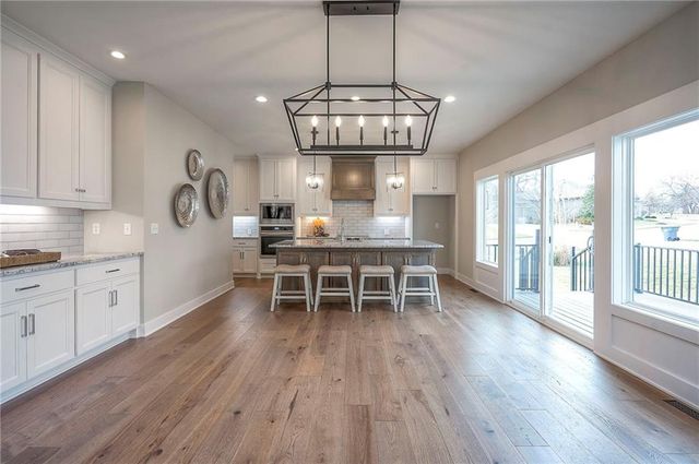 11494 S Longview Road, Olathe, KS 66061