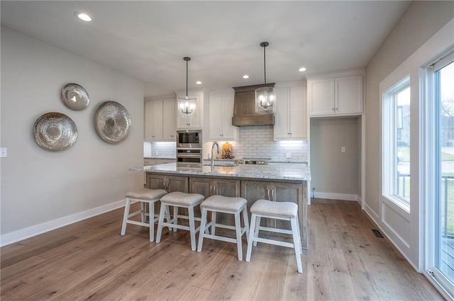 11494 S Longview Road, Olathe, KS 66061