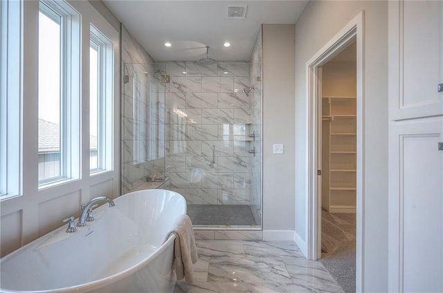 11494 S Longview Road, Olathe, KS 66061