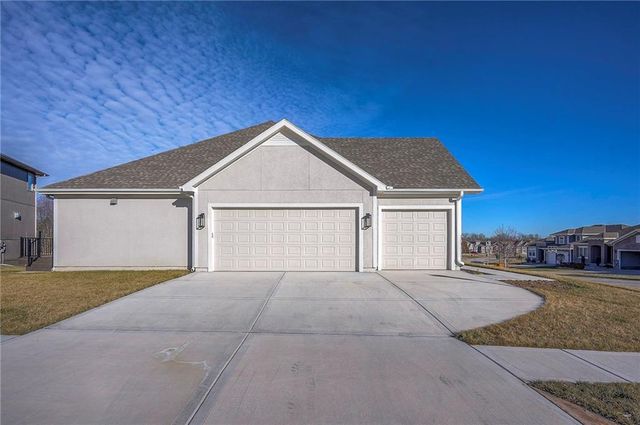 11494 S Longview Road, Olathe, KS 66061